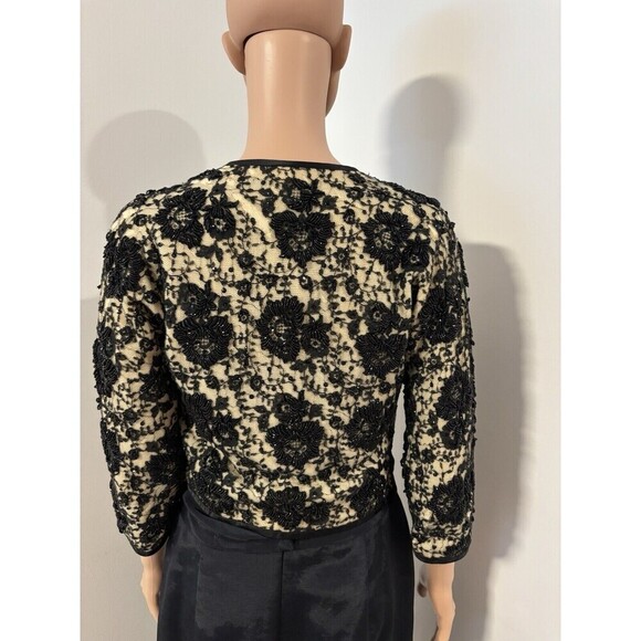 NO TAG Vintage Black Lace Beaded Silk Lined 3/4 Sleeve Hook Eye Crop Jacket SM - Picture 4 of 13